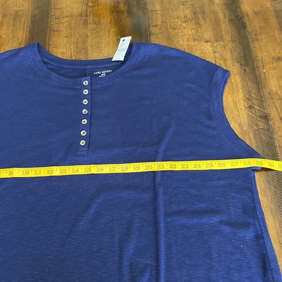 Cap-Sleeve Crew-Neck Henley Tee - Picture 4 of 7